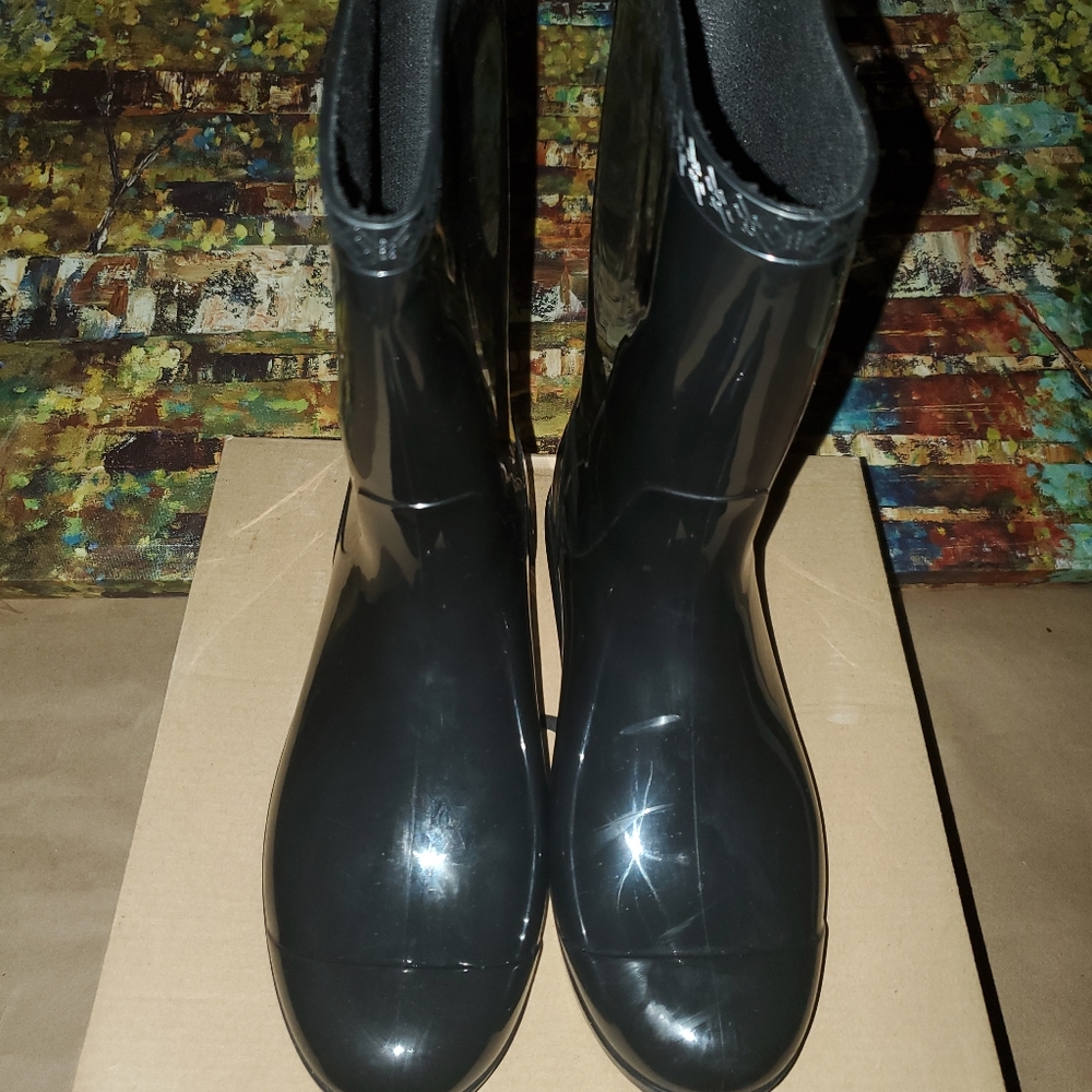 UGG rain boots